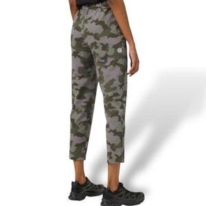 Lululemon Size 8 Keep Moving Pant High-Rise Heritage 365 Camo Dusky Lavender 7/8